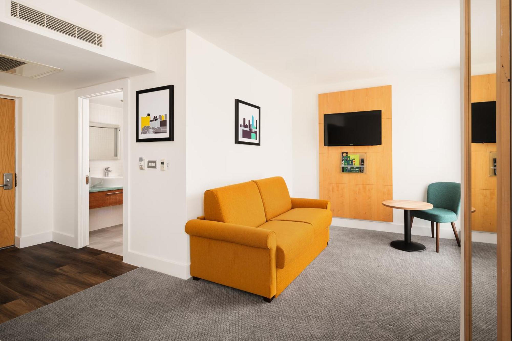Holiday Inn Birmingham City By Ihg Bagian luar foto