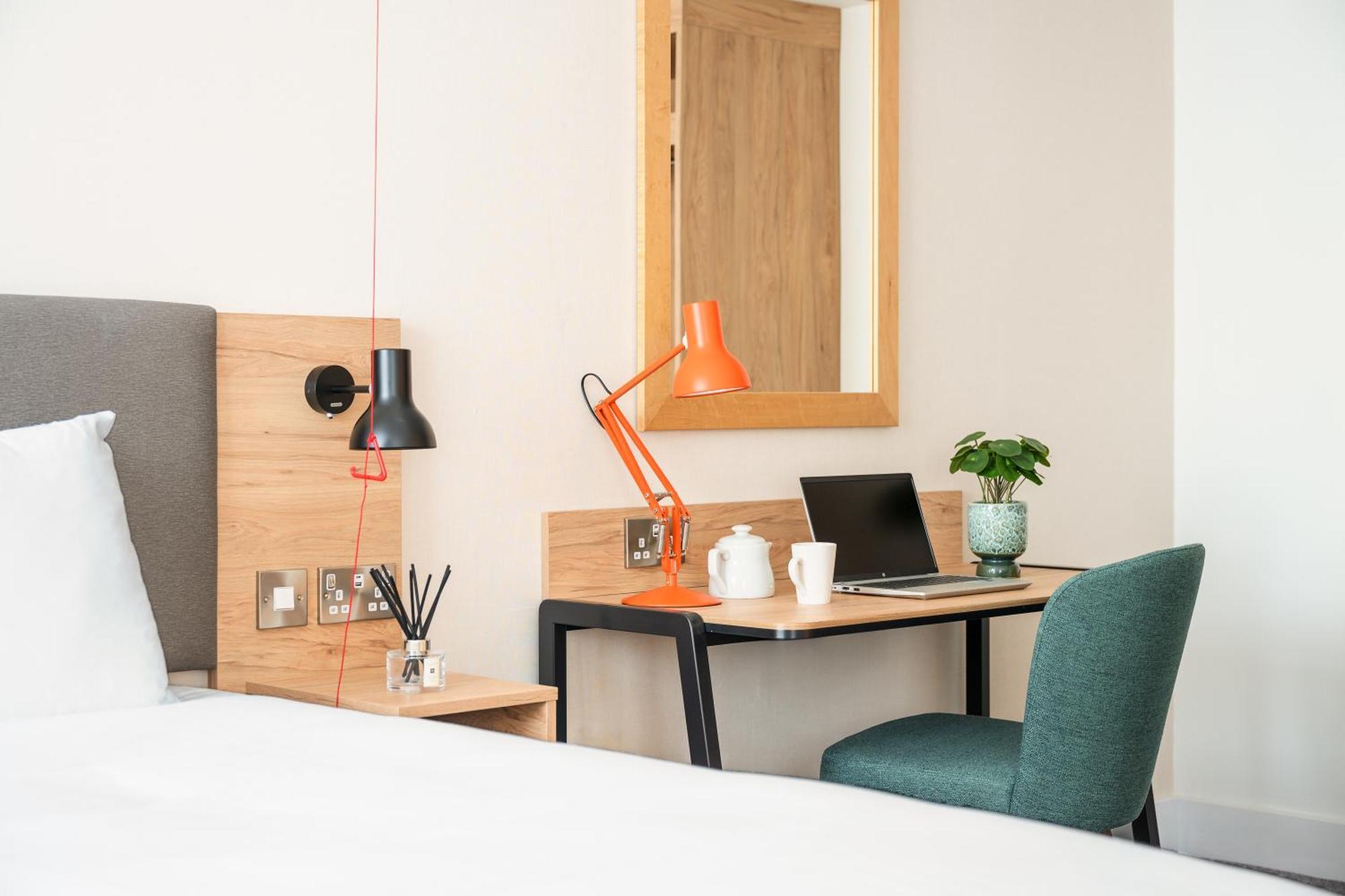 Holiday Inn Birmingham City By Ihg Bagian luar foto